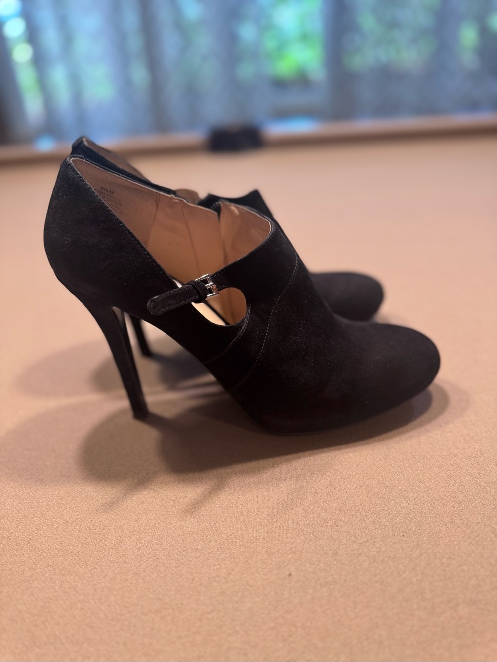 Nine West Black Suede Mary Jane Pump Heels - Picture 3 of 7
